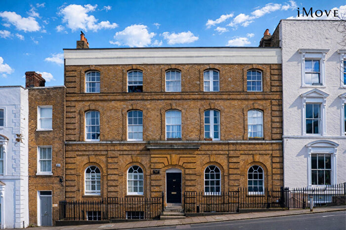 1 Bedroom Flat For Sale In Gipsy Hill, London, SE19