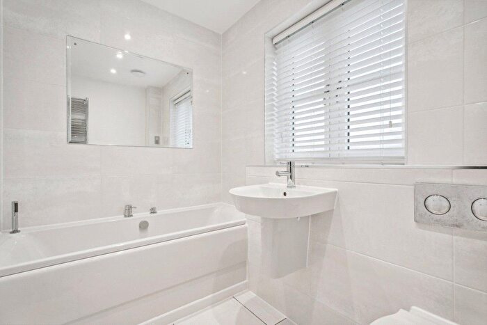 5 Bedroom Detached House For Sale In The Hunsden, Heyford Fields, Heyford Park, Upper Heyford, Bicester, OX25