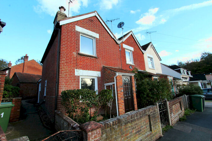2 Bedroom End Of Terrace House To Rent In Fareham Road, Wickham, PO17