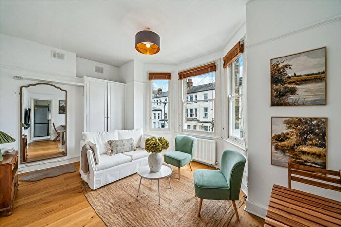 2 Bedroom Flat For Sale In Alderbrook Road, SW12