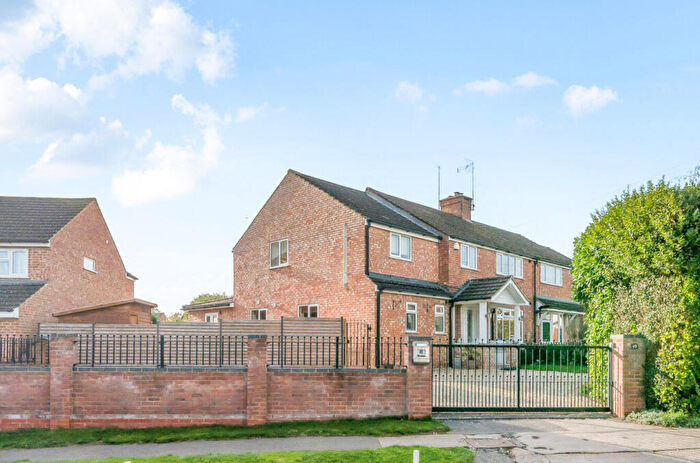 5 Bedroom Semi Detached House For Sale In Geoffreyson Road, Caversham Heights, Reading, RG4