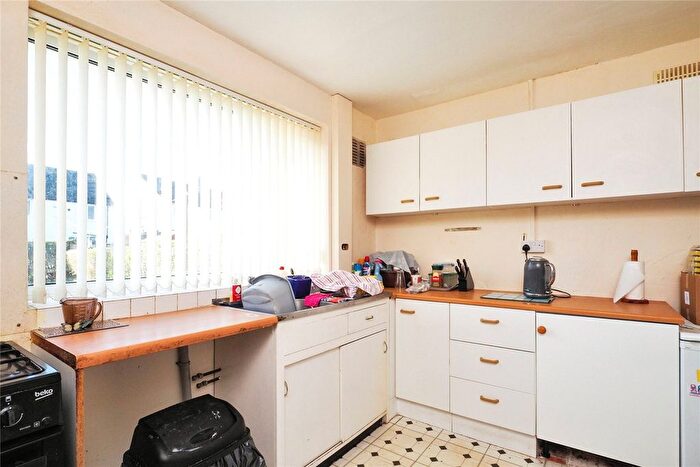 3 Bedroom End Of Terrace House For Sale In Green Lane, Clifton, Nottingham, NG11