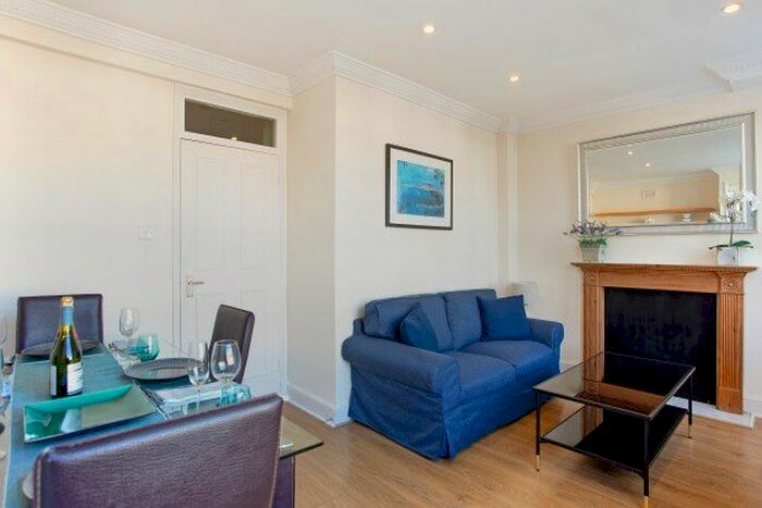 2 Bedroom Flat To Rent In Kempsford Gardens, London, SW5