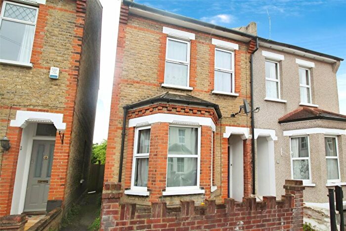3 Bedroom Semi-Detached House To Rent In Bromley Gardens, Bromley, BR2