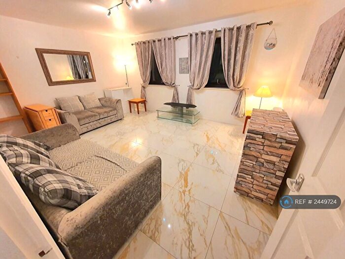 1 Bedroom Flat To Rent In Horseferry Road, London, E14