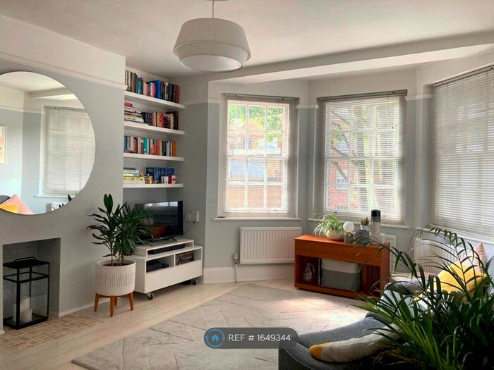 2 Bedroom Flat To Rent In Parkhurst Court, London, N7