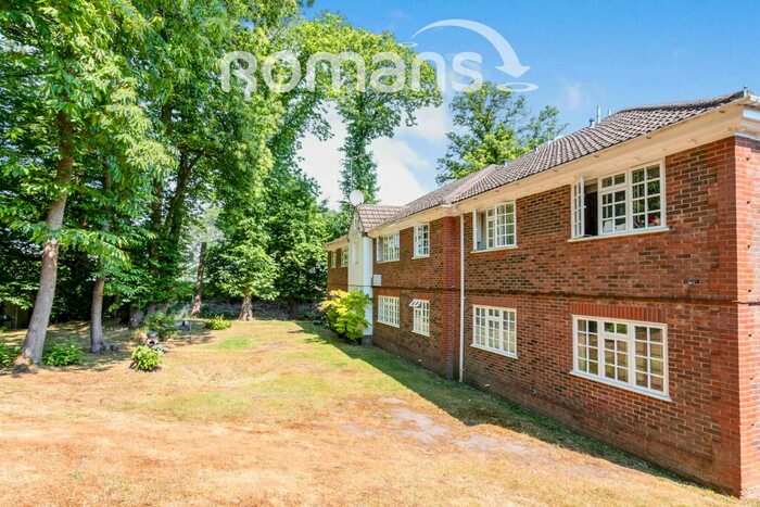 1 Bedroom Flat To Rent In Hawkesworth Drive, Bagshot, GU19