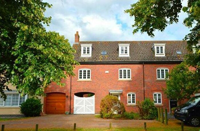 4 Bedroom Semi-Detached House To Rent In Gilpin Close, Bourne, PE10