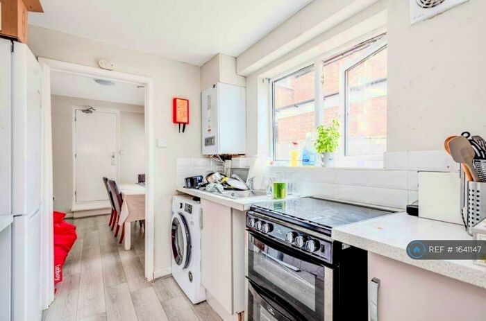 5 Bedroom Terraced House To Rent In Hurst Street, Oxford, OX4