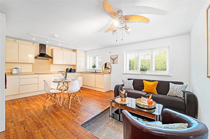 2 Bedroom Flat To Rent In Staines Road East, Sunbury-On-Thames, TW16