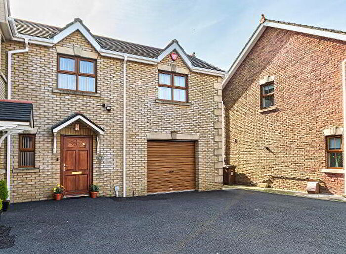 2 Bedroom TownHouse For Sale In A Chestnut Hall Court, Maghaberry, BT67