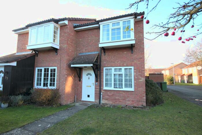 2 Bedroom Semi-Detached House To Rent In Tamarin Gardens, Cambridge, CB1