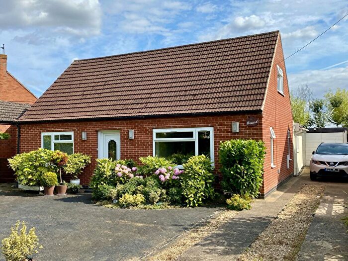 3 Bedroom Detached Bungalow For Sale In Main Street, Ingoldsby, NG33