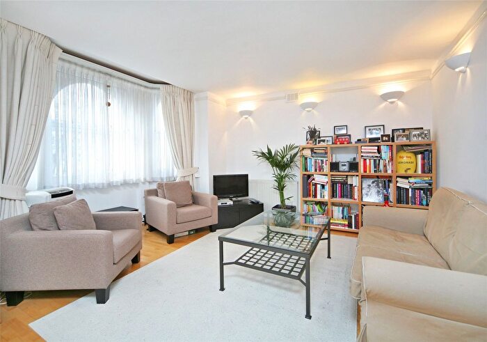 2 Bedroom Flat To Rent In Colville Gardens, London, W11