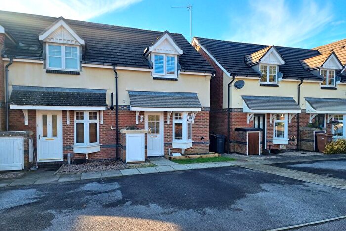 2 Bedroom End Of Terrace House To Rent In Knightwood Park, SO53