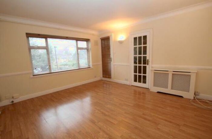 1 Bedroom Flat To Rent In Enfield, Enfield, EN2