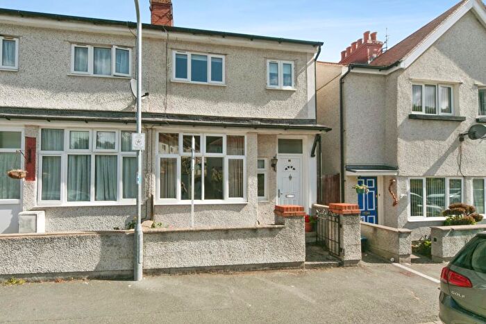 3 Bedroom End Of Terrace House For Sale In Grange Road, Colwyn Bay, Conwy, LL29