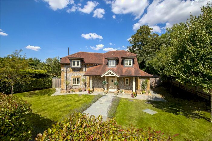 4 Bedroom Detached House For Sale In Reading Road, Lower Basildon, Reading, RG8