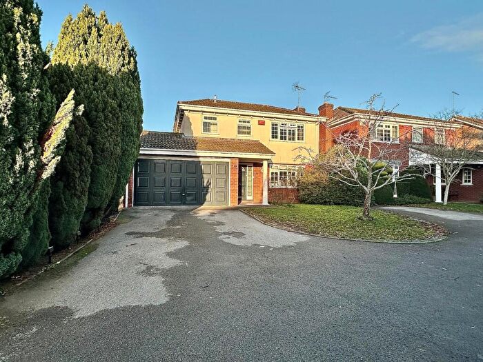 4 Bedroom Detached House For Sale In Wisley Close, East Hunsbury, Northampton, NN4