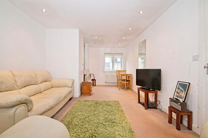 1 Bedroom Coach House For Sale In Rhodfa Brynmenyn, Sarn, Bridgend, CF32