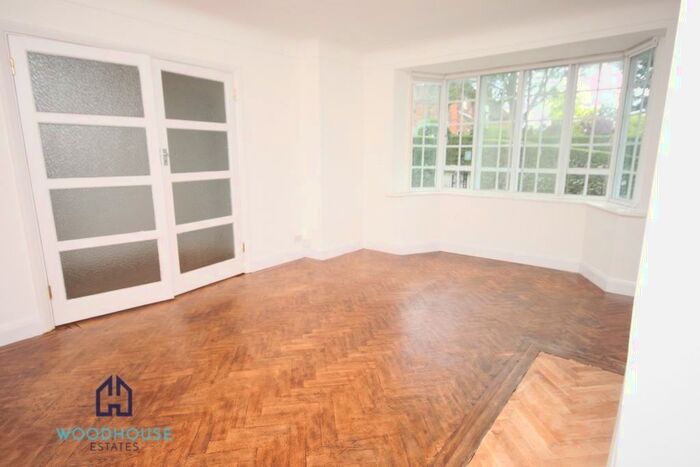 2 Bedroom Flat To Rent In Brim Hill, London, N2