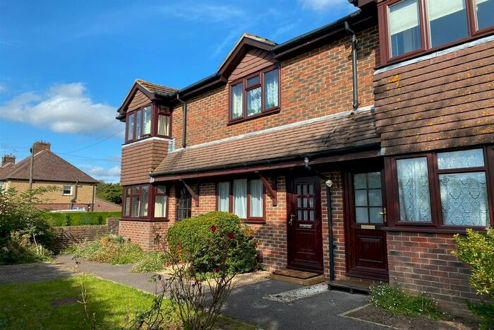 1 Bedroom Flat To Rent In Flat /Rotherley, Station Road, Petersfield, Hampshire, GU32