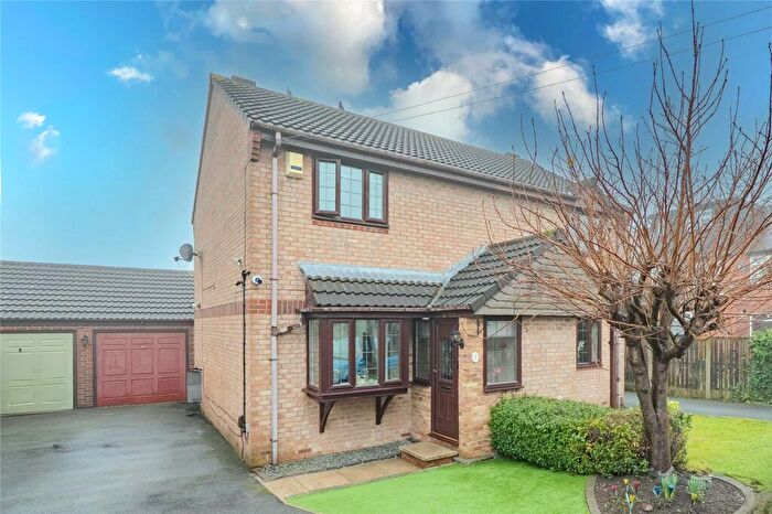 2 Bedroom Semi Detached House For Sale In Paigton Court, Leeds, West Yorkshire, LS13