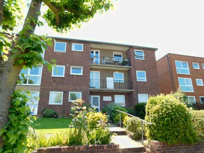 2 Bedroom Flat To Rent In Cranes Park Avenue, Surbiton, KT5