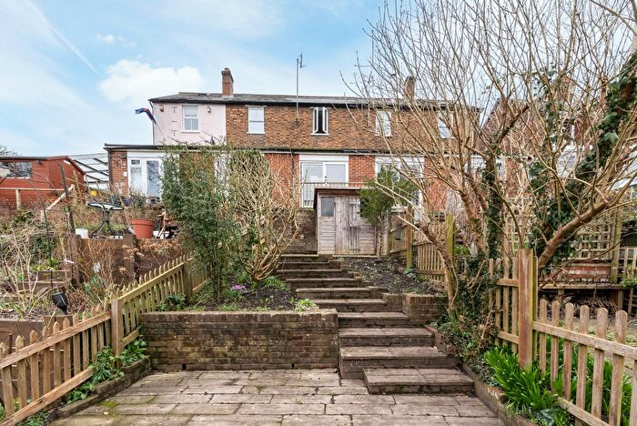 2 Bedroom Terraced House For Sale In Riverside, Pixham, RH4