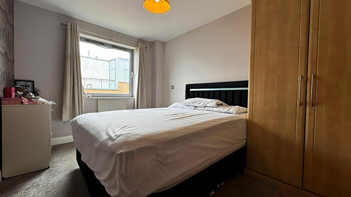 2 Bedroom Flat To Rent In Tideslea Path, London, SE28