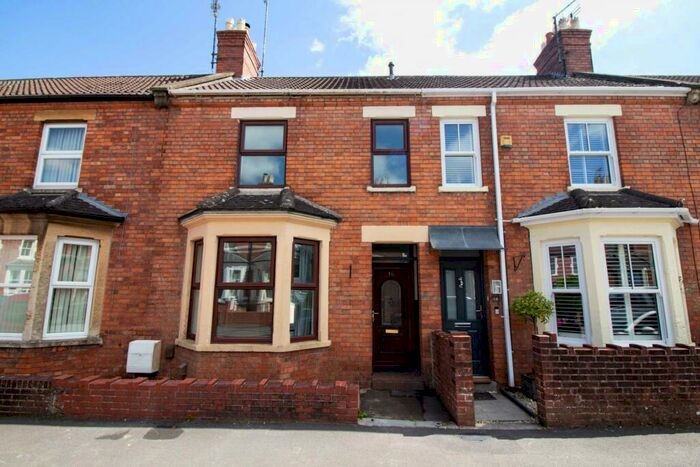 3 Bedroom Terraced House To Rent In Wallbridge Avenue, Frome, BA11