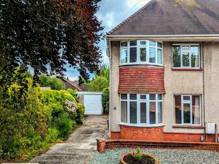 4 Bedroom Semi-Detached House To Rent In Wimmerfield Avenue, Killay, SA2