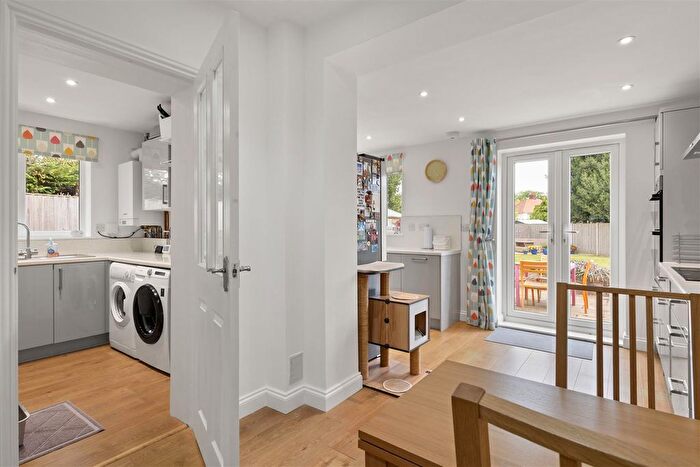 3 Bedroom Semi-detached House For Sale In Knox Close, Norwich, NR1