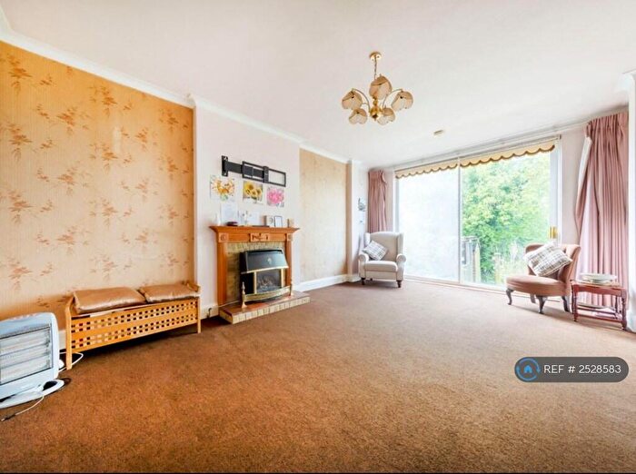 5 Bedroom Detached House To Rent In Village Way, Beckenham, BR3
