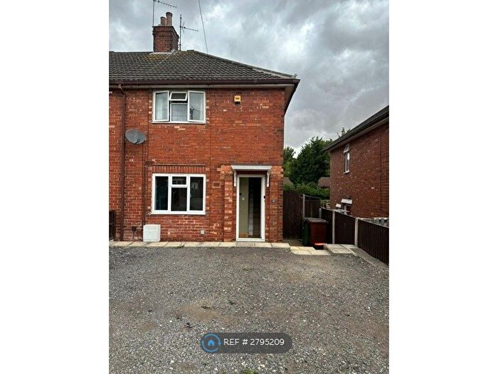 2 Bedroom End Of Terrace House To Rent In Tower Avenue, Lincoln, LN2
