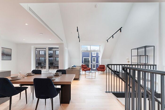 2 Bedroom Flat For Sale In Hampden House, Orchard Place, London, E14