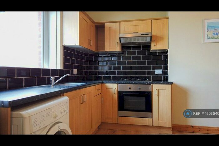 2 Bedroom Terraced House To Rent In Sunny Grove, Morley, Leeds, LS27