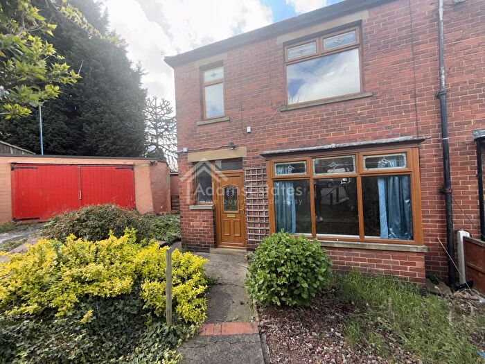 3 Bedroom Semi Detached House To Rent In Richmond Road Hanging Heaton, Batley, WF17