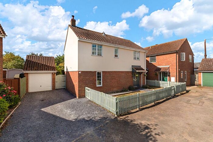 4 Bedroom Detached House For Sale In Cockhall Close, Litlington, SG8