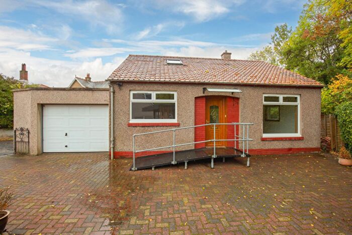2 Bedroom Detached Bungalow For Sale In Viewfield Road, Juniper Green, EH14