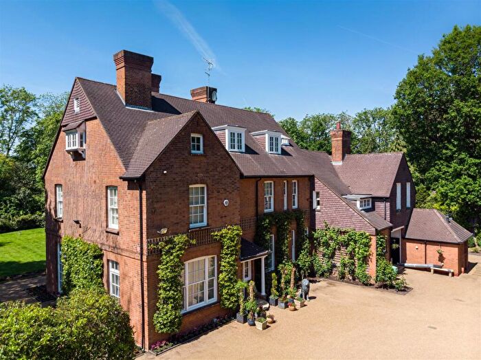 7 Bedroom Detached House To Rent In Mount Park Road, HA1