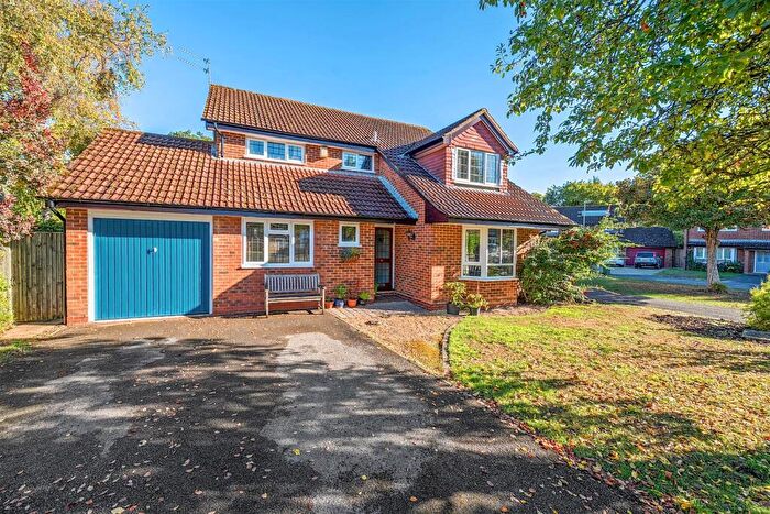 4 Bedroom Detached House For Sale In Malthouse Close, Church Crookham, Fleet, GU52