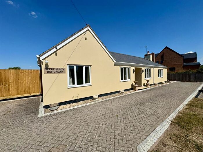 4 Bedroom Detached Bungalow To Rent In Main Road, Minsterworth, Gloucester, GL2
