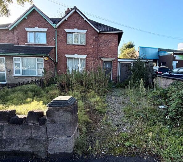 2 Bedroom Semi-Detached House For Sale In Wallows Lane, Walsall, West Midlands, WS2