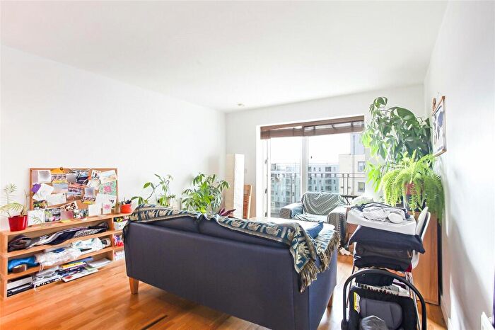 1 Bedroom Apartment To Rent In Sun Passage, London, SE16