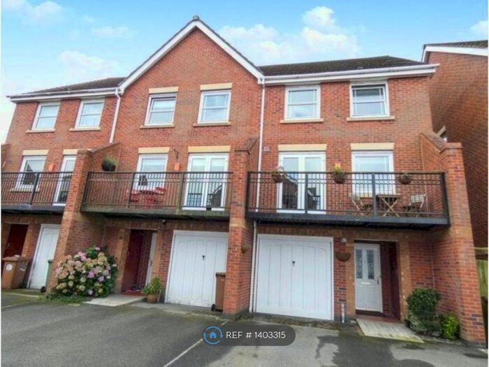 3 Bedroom Semi-Detached House To Rent In Filby Gardens, St. Helens, WA9