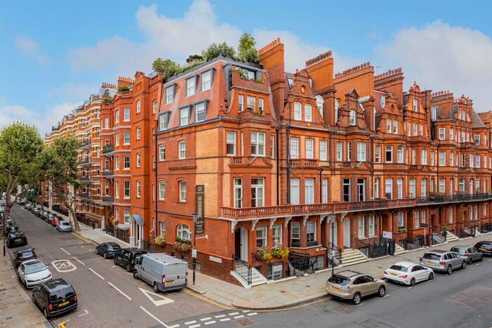 2 Bedroom Flat For Sale In Draycott Place, Chelsea, SW3
