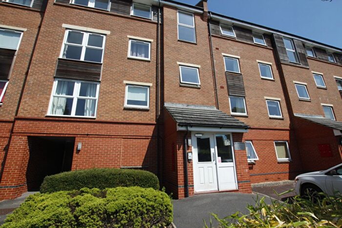 2 Bedroom Flat To Rent In Florey Court, Okus Road, Swindon, SN1