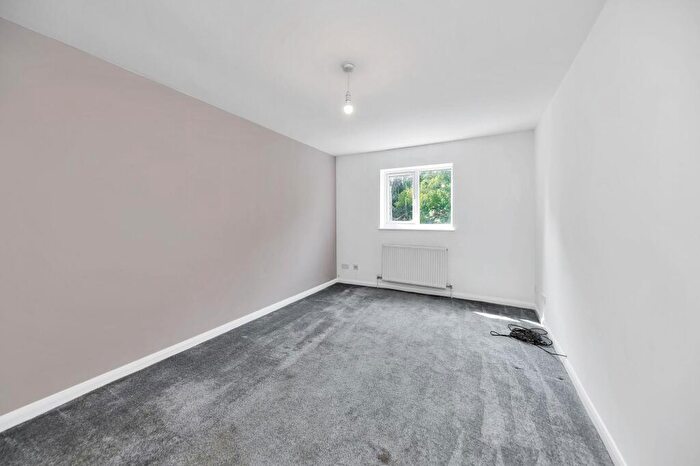 2 Bedroom Flat For Sale In High Street, Barkway, SG8