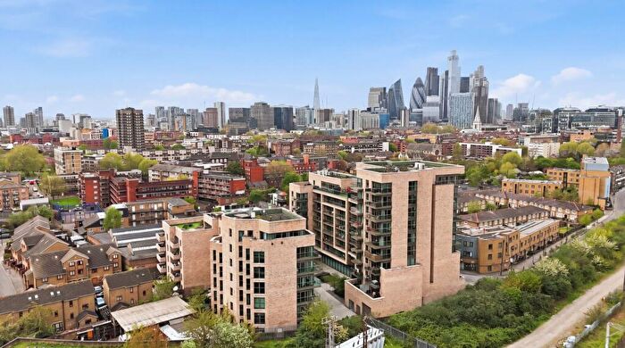 2 Bedroom Flat For Sale In Sirus House, Bethnal Green, E1